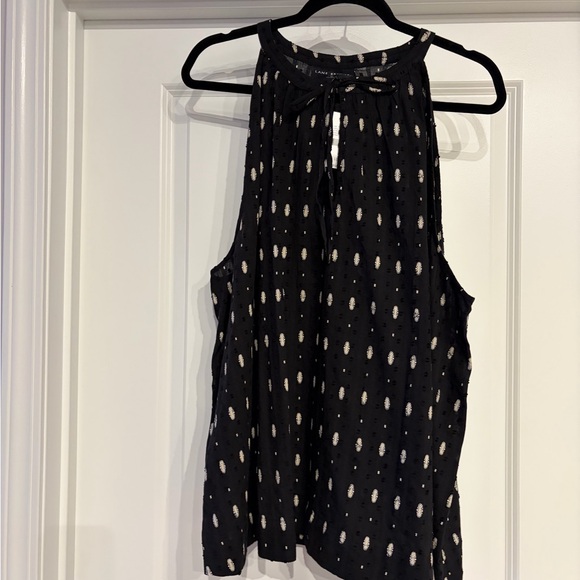 Lane Bryant Tops - Lane Bryant Black and White Sleeveless Blouse